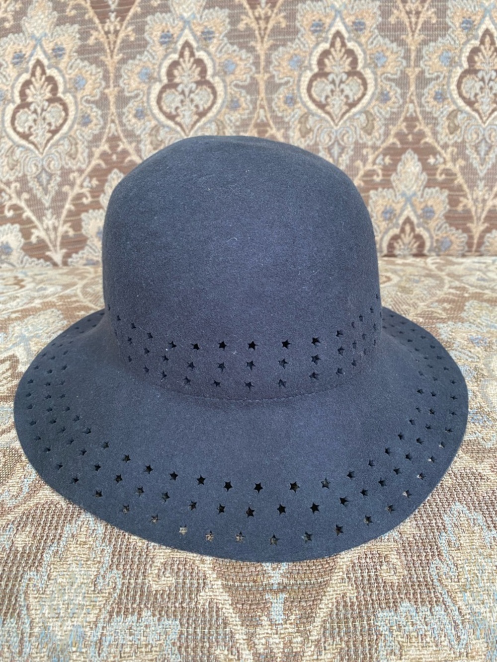 San Diego Hat Company Women’s Black  Cloche Hat Cut-Out Accent One Size